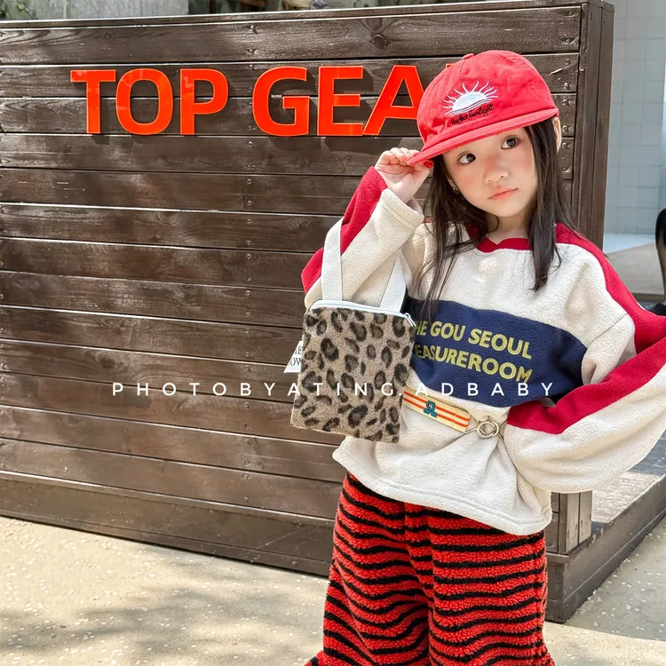 YeeHoO英氏【断码】    2026童装秋冬装儿童韩版摇粒绒卫衣女童衣服