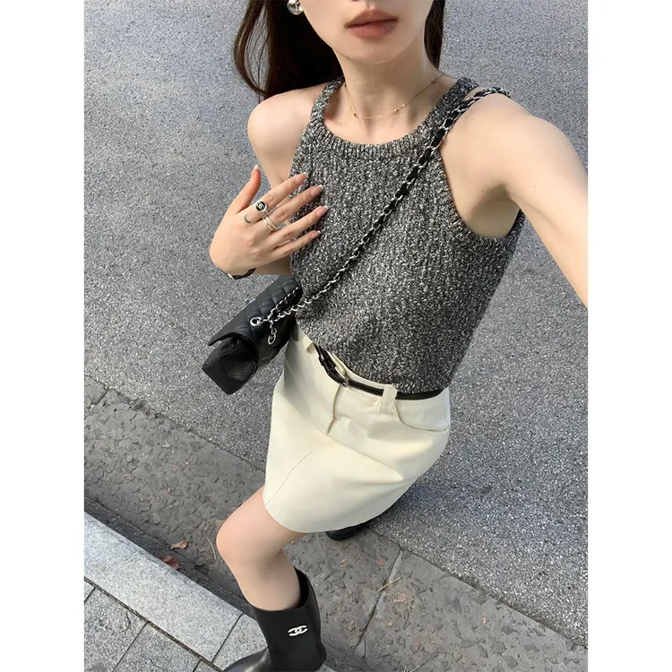 设计感灰色挂脖针织背心女夏薄款小众韩系百搭外穿小吊带无袖上衣