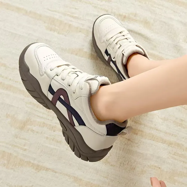 女士冬季低饱和色系休闲鞋出街通勤都百搭，温柔又舒服269305368