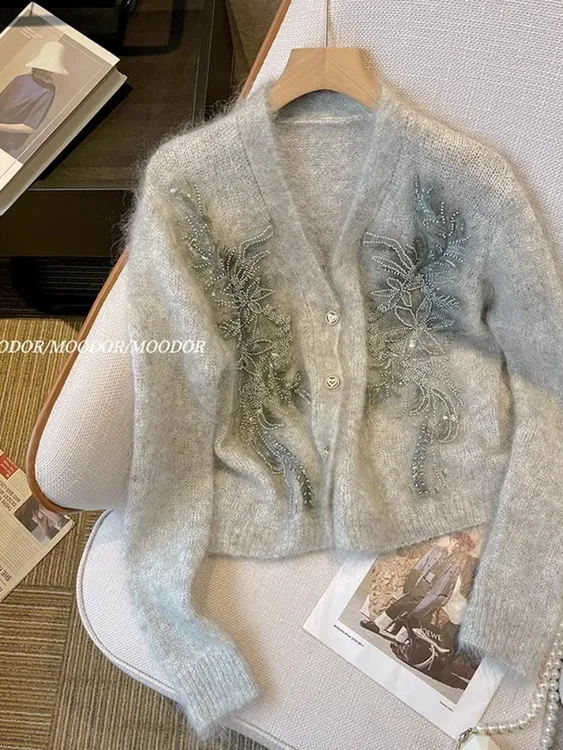 新中式国风毛衣开衫静奢风秋季穿搭氛围感重工刺绣钉珠针织外套女