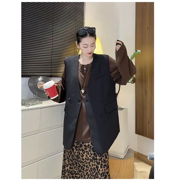 【丽丽穿搭】秋季设计感复古无袖外套2025新款高级感叠穿V领马甲女