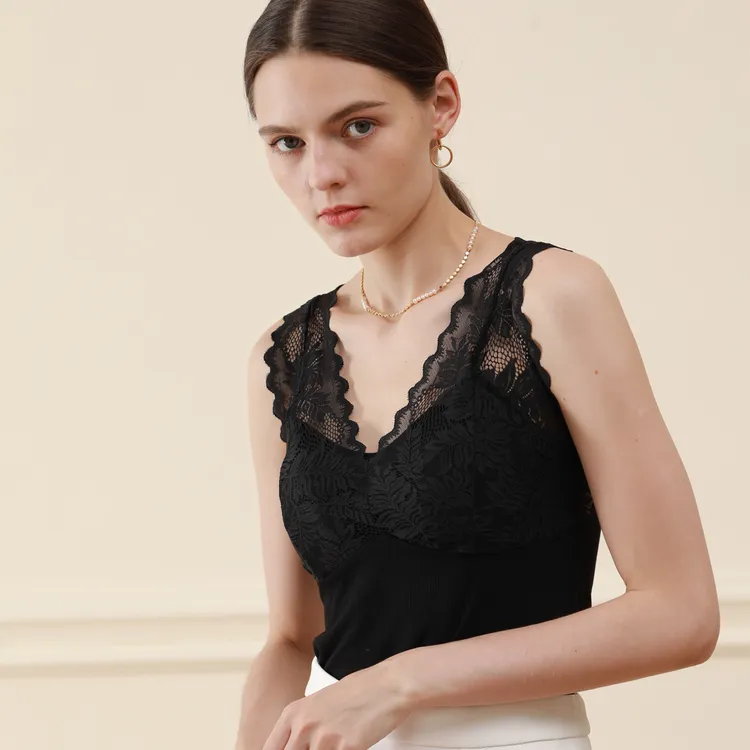 蕾丝带胸垫内衣背心女秋打底衫吊带背心显示大码西装内搭保暖上衣