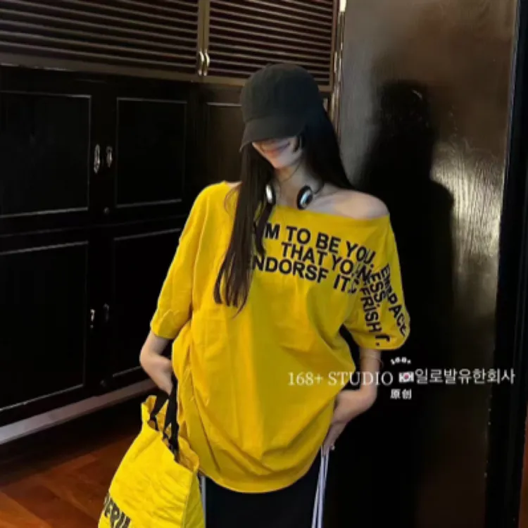 【YOUTH SELECT 新品】时尚开叉宽松显瘦休闲字幕体恤