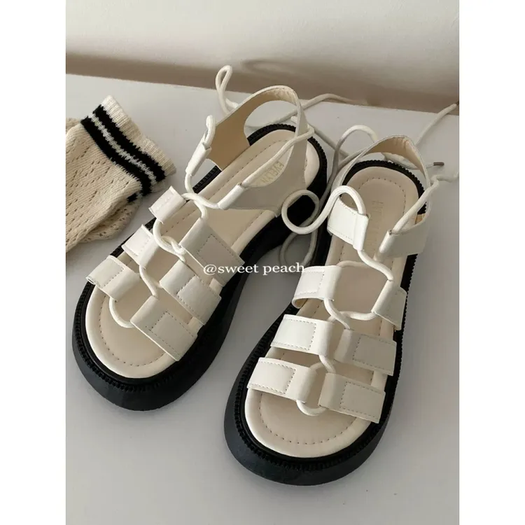 厚底绑带罗马凉鞋女款夏季外穿2025年新款小众时尚增高休闲沙滩鞋
