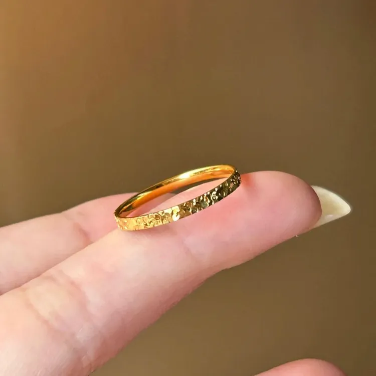 钛钢戒指 原创设计碎碎冰金色戒指女情侣指环时尚百搭素戒不掉色