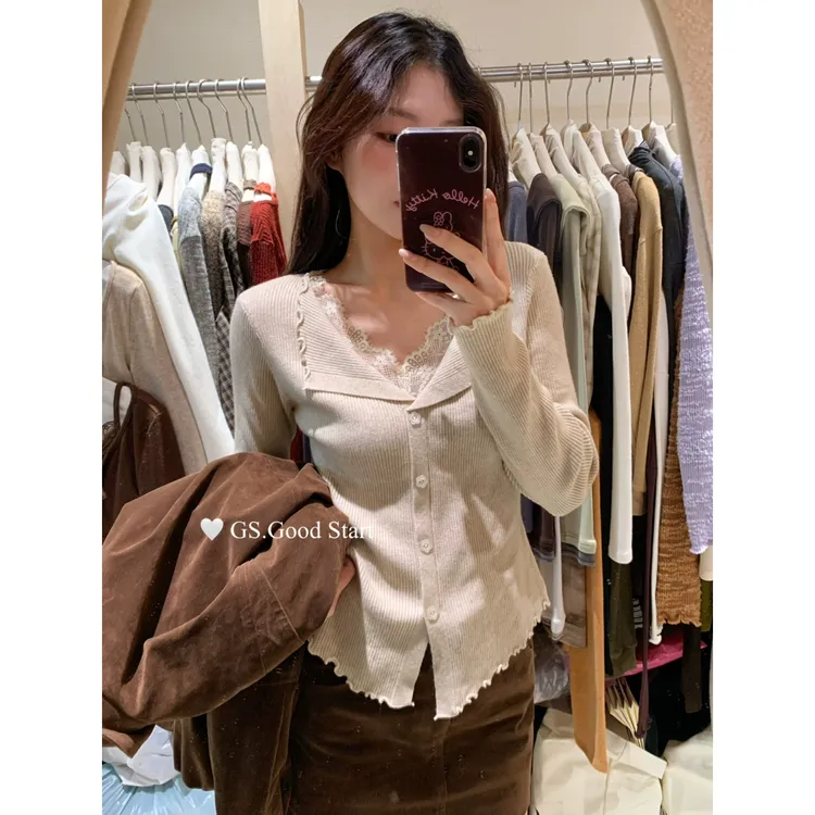 温柔风~法式V领蕾丝拼接翻领秋冬新款气质上衣女