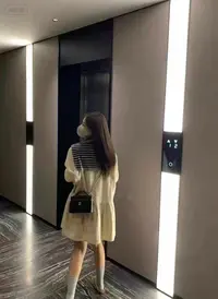 루루가−（韩里）2025秋季新款韩系时尚显瘦翻领休闲长袖衬衫女配披肩