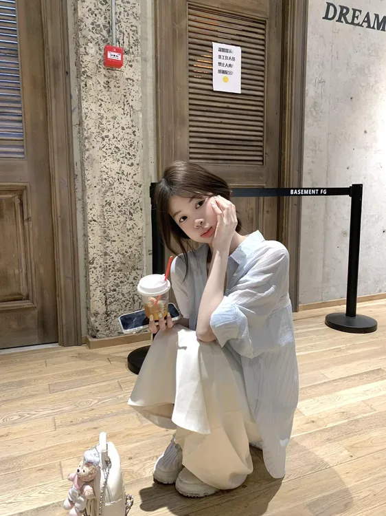 2025夏季新款时尚简约甜美上衣衬衫百搭修身显瘦裙子洋气衣服套装