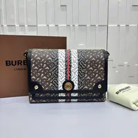 99新 BURBERRY/博柏利 思斯专属 巴宝莉战纹斜挎包 GMTC066