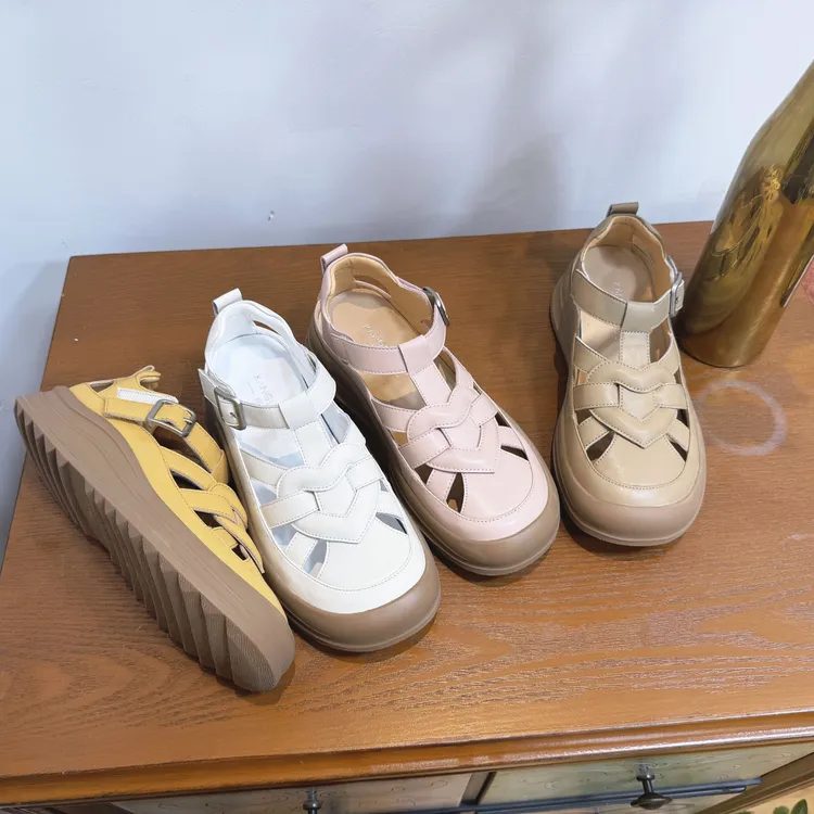 夏季新款透气罗马爱心凉鞋夏季新款包头厚底猪笼鞋子百搭软底女鞋