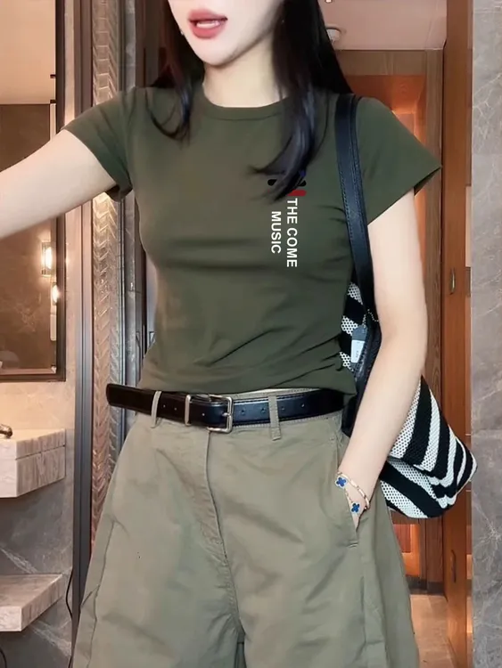 微胖正肩t恤女圆领显瘦短袖新款夏季复古军绿色减龄洋气显瘦上衣