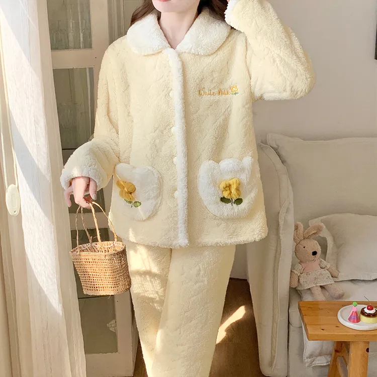 保暖法兰绒开衫套装家居服秋冬加绒加厚珊瑚绒甜美可爱翻领睡衣女