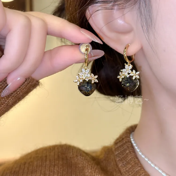 铜合金耳饰 立体黑色透钻超闪百搭无耳洞耳夹耳针