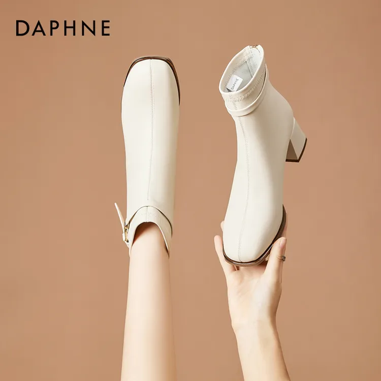 达芙妮法式白色高跟短靴女2025新款秋冬粗跟靴子马丁靴百搭瘦瘦靴