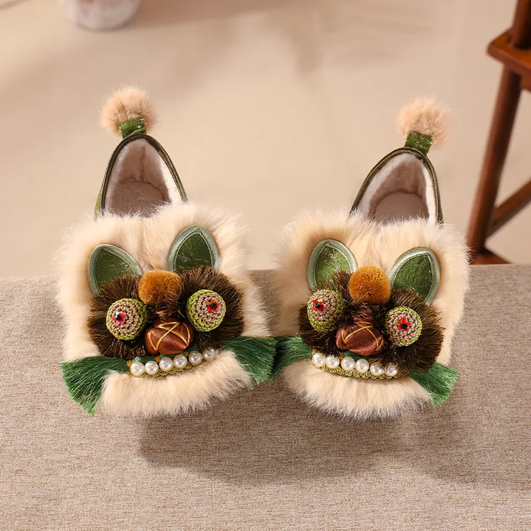 国潮虎头鞋成人平底舒适绣花鞋绿色复古刺绣布鞋非遗纯手工旗袍鞋