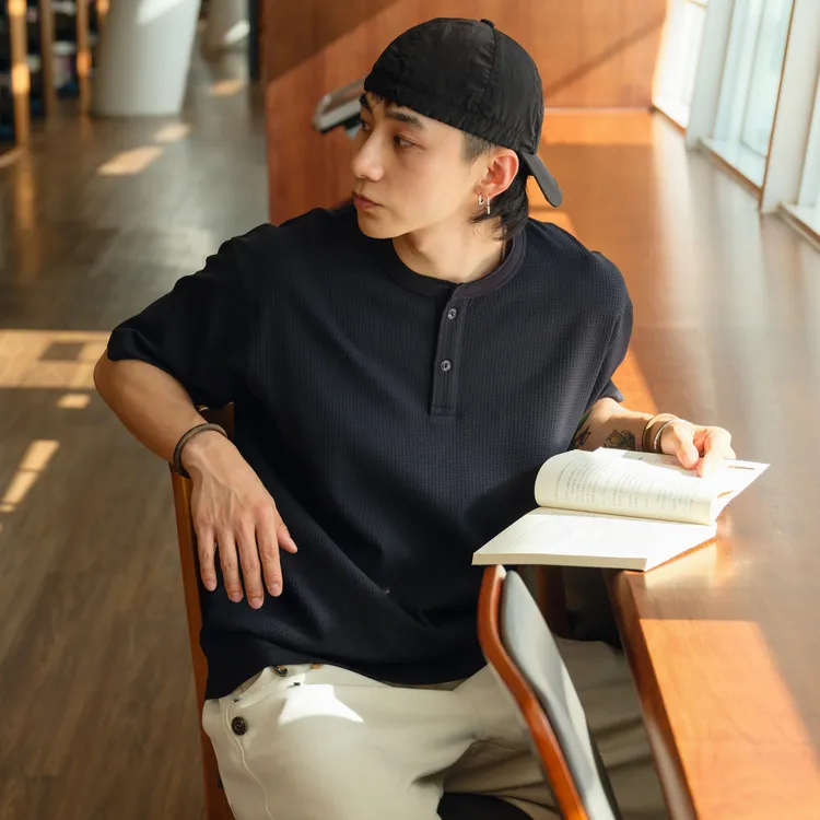 PrintsCrew轻量220克弹性华夫格亨利领T恤短袖T恤纯色圆领宽松男