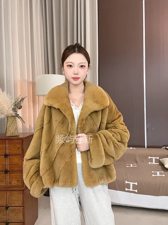 【新款上新维多利亚】进口紫金短二水貂皮草外套冬季皮毛一体D2529