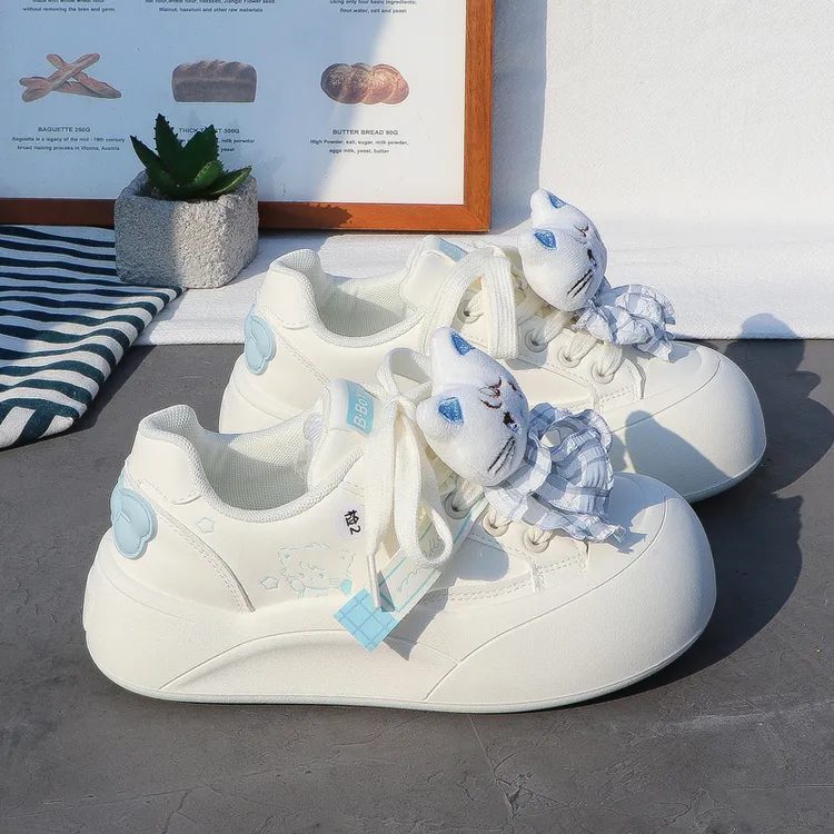 2025秋冬新款百搭厚底小白鞋女加绒保暖ins潮小众学生休闲面包鞋