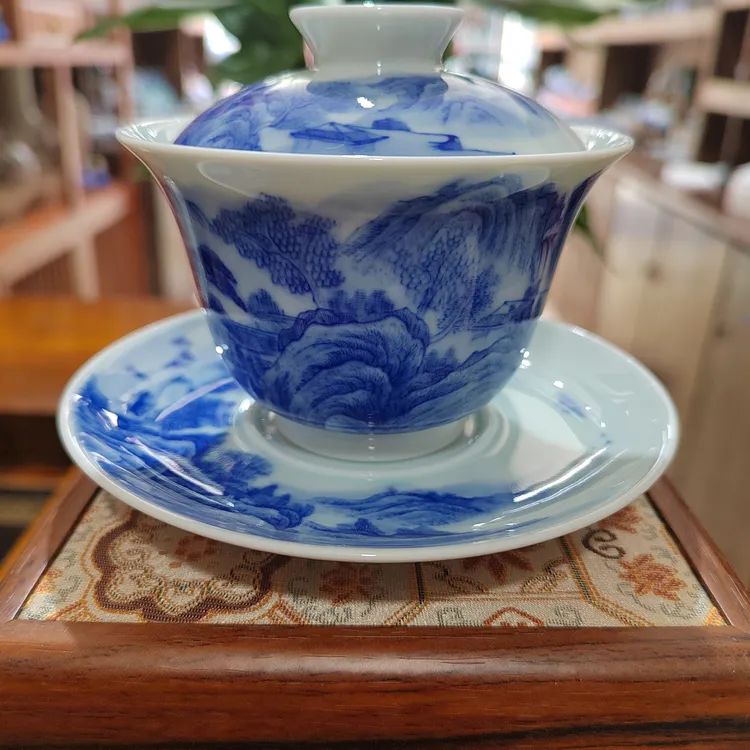 景德镇纯手绘青花山水三才盖碗