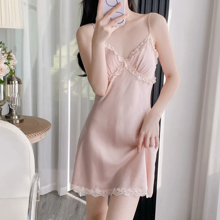 睡衣女春秋款薄款冰丝吊带睡袍套装夏天性感蕾丝v领家居服带胸垫