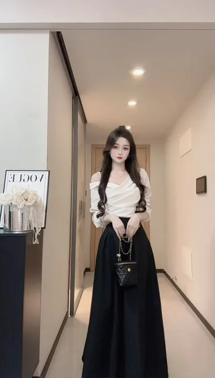 【许我耀眼】露思同款韩系气质修身露肩白衬衫黑色高腰半裙套装3435
