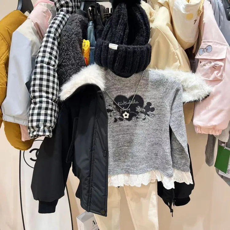 X.M韩到心了！超级软糯糯“桃心米奇”女童花边打底衫~