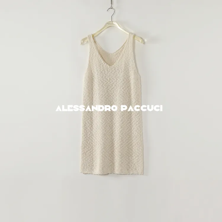 AP洛哥52070ST【浅素】桑蚕丝+棉V领下摆开叉时尚百搭无袖背心裙