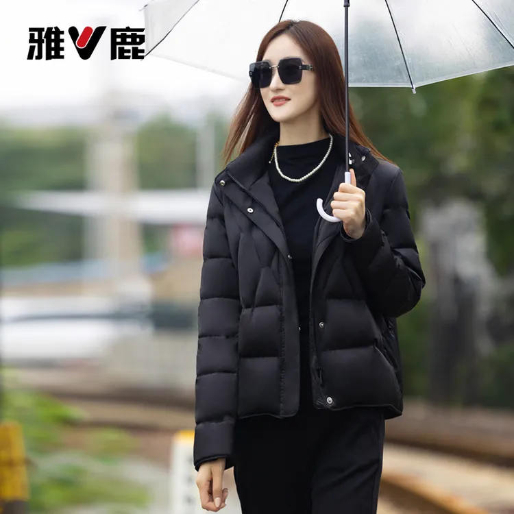 雅鹿2025年新款羽绒服短款女士立领外套保暖休闲时尚