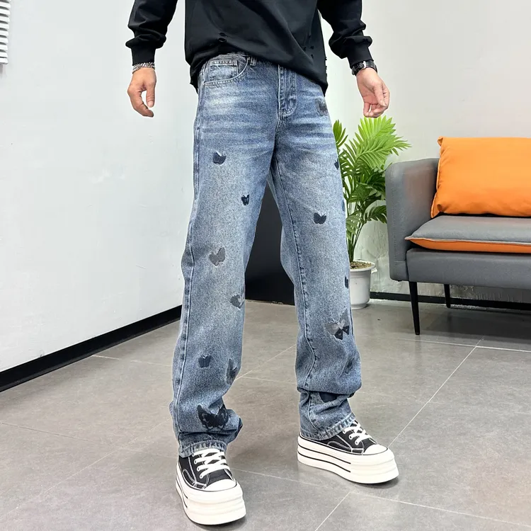 美式蝴蝶工艺刺绣宽松直筒牛仔裤男秋冬新款蓝色轻奢水洗长裤子