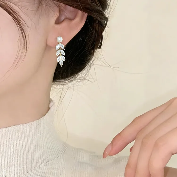 闪耀锆石麦穗耳钉高级感轻奢时尚女流苏耳环百搭商品图