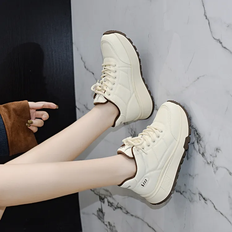 厚底面包鞋女2024秋冬高帮加绒小白鞋时尚潮鞋系带女棉鞋实体专供