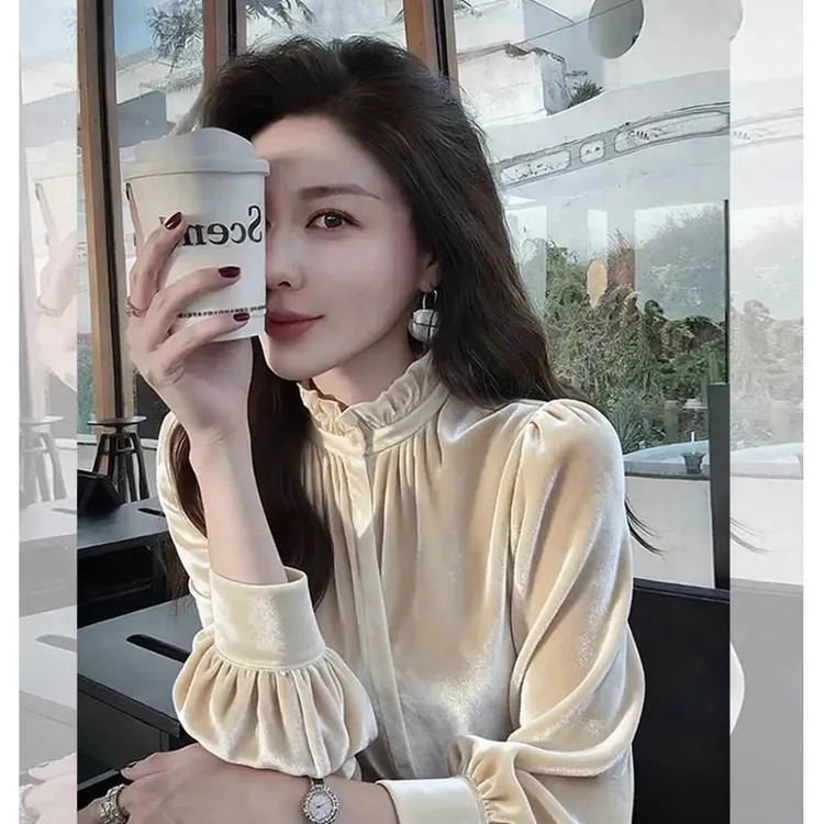 木耳边丝绒上衣2025冬季高级感轻奢气质名媛独特漂亮法式小资衬衫
