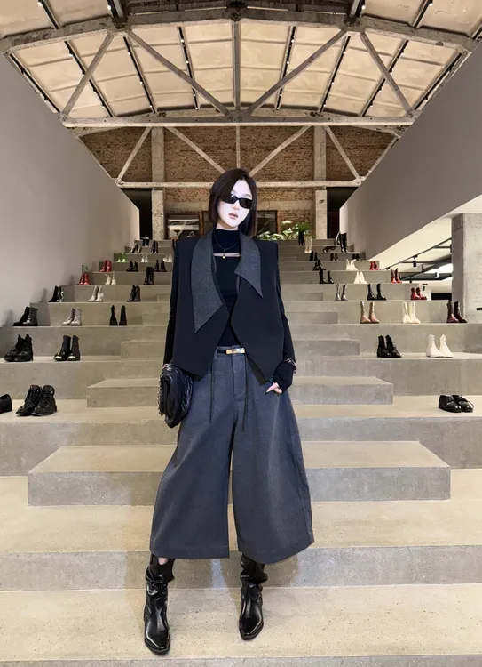 邓蕾婷【细致剪裁】秋季新款不规则设计小众洋气时尚休闲气质马甲
