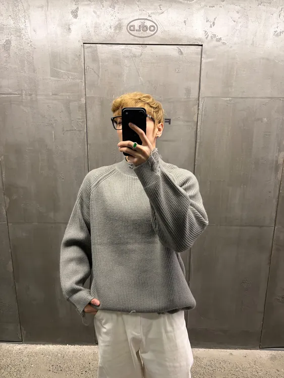 日系圆领修身宽松毛衣针织衫