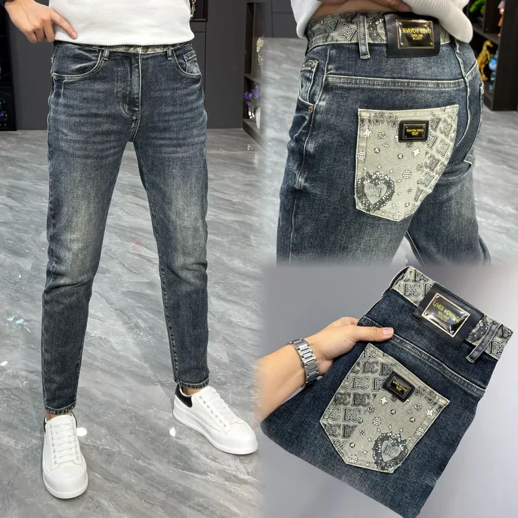 牛仔裤男秋冬印花小脚男士百搭潮流修身显瘦水洗蓝爆款牛仔长裤男