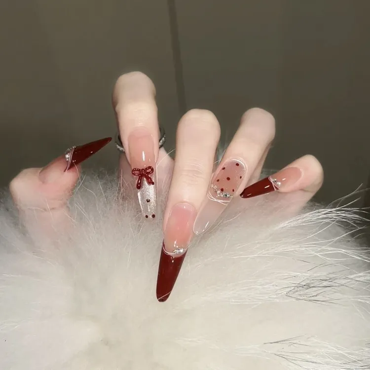 【一品红】安可拉红新年猫眼法式红色美甲气质波点高级显白爆闪手工