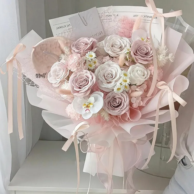 芭蕾风玫瑰花束成品皂花拍照仿真手捧花新年情人节拍照礼物