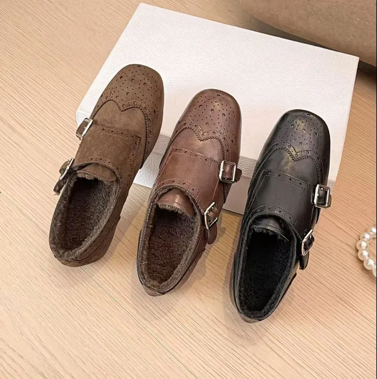 复古英伦风巴洛克雕花小皮鞋女2025新款百搭布洛克乐福鞋英伦单鞋