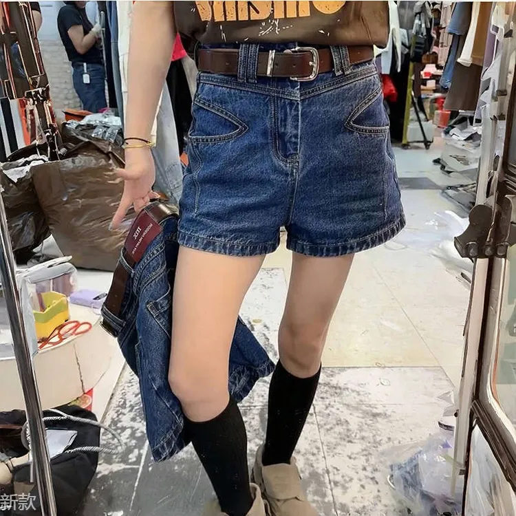 2025夏季新款大码高腰设计感牛仔短裤女胖mm宽松显瘦明线a字热裤