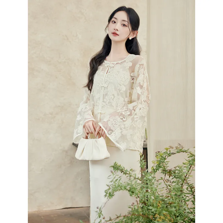 新中式气质套装刺绣上衣+缎面半身裙蕾丝白色复古国风春季设计师