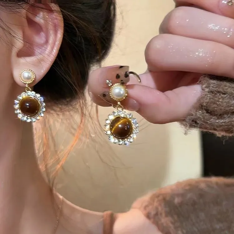 复古闪钻珠珠耳环女2026新款高级感轻奢耳钉个性美拉德爆款耳饰