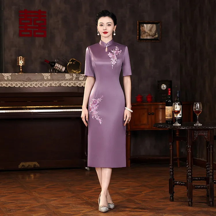 高端喜婆婆旗袍2025刺绣紫色婚宴装显瘦醋酸新款婚礼妈妈礼服修身