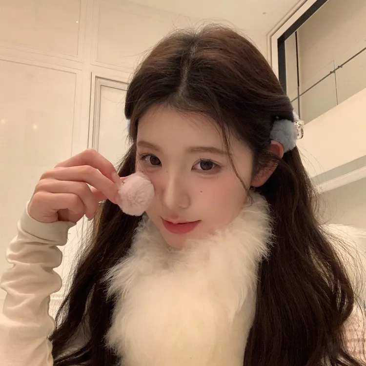 秋冬毛绒毛球发夹侧边刘海夹毛毛小抓夹创意小众发卡2025新款发饰