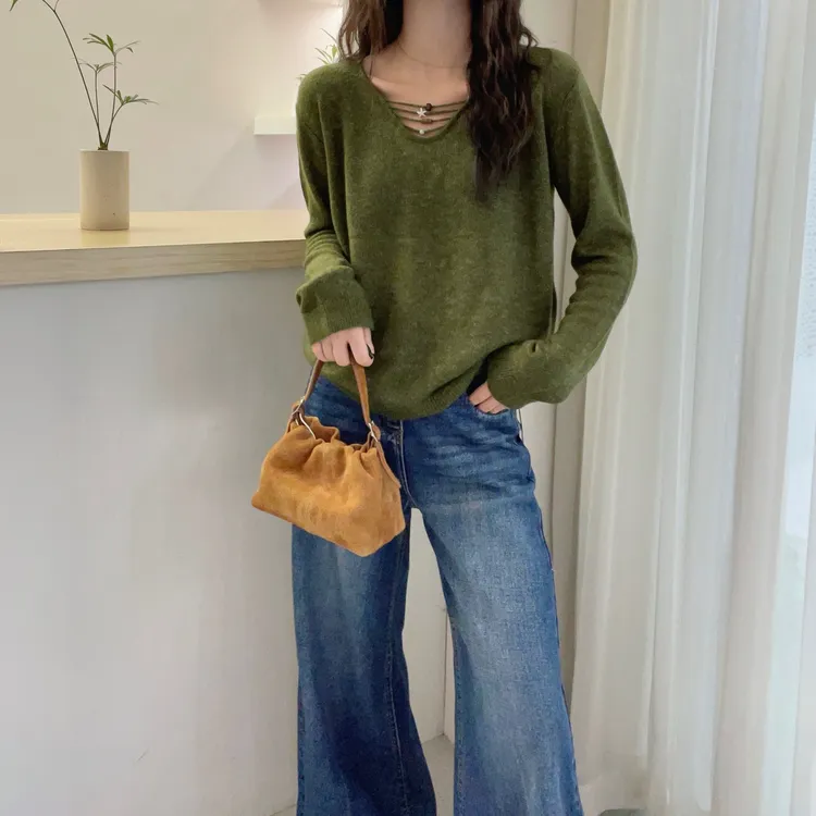 V领别致设计感针织衫女2025秋季新款胖mm宽松百搭慵懒风打底上衣