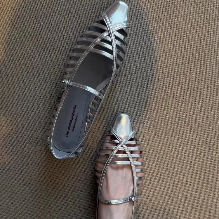 2025新款法式仙女风方头浅口镂空百搭气质外穿低跟夏季罗马凉鞋女