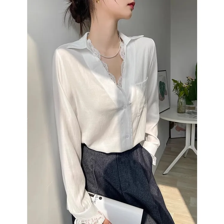 法式v领白色衬衫女春秋季2025新款蕾丝拼接宽松牛仔裤上衣设计感