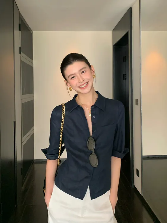 藏青色衬衫外套女秋季2025年新款设计感小众短袖衬衣收腰修身上衣