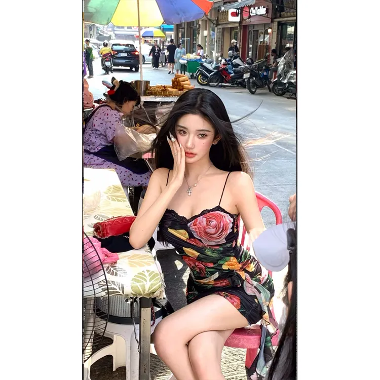2025春季纯欲辣妹蕾丝拼接吊带连衣裙女御姐气质玫瑰印花包臀裙