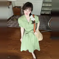 夏季2025新款绿色显瘦衬衫连衣裙子女法式度假风清纯掐腰长裙2906