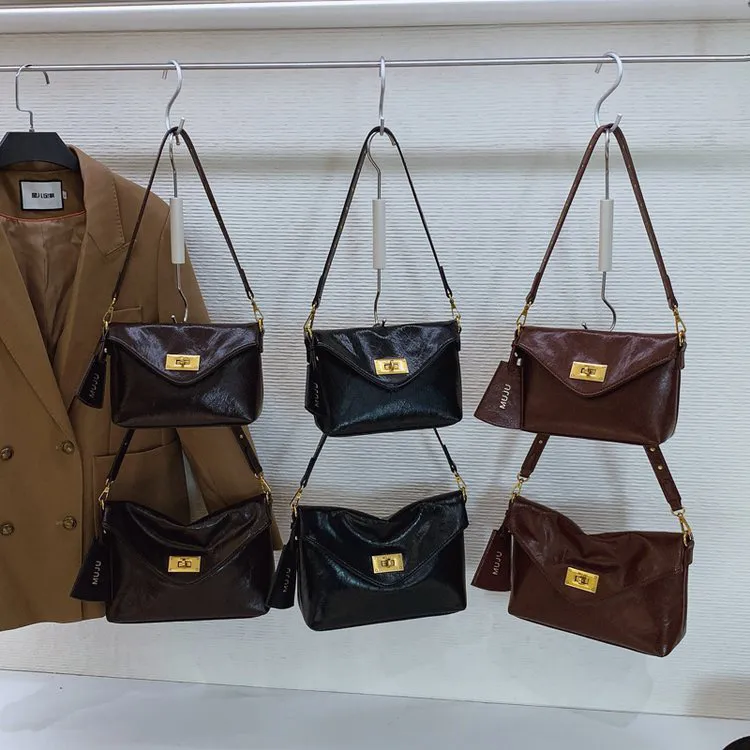 复古轻奢风油蜡皮大容量信封包时尚百搭单肩斜挎腋下女包